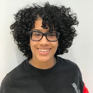 Meet your Posher, Leslie